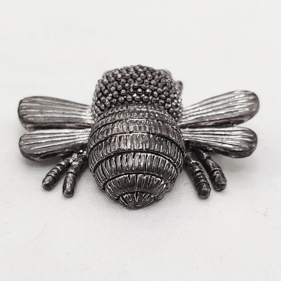 Vintage Silver Oversized Bee Brooch - Picture 4 of 7